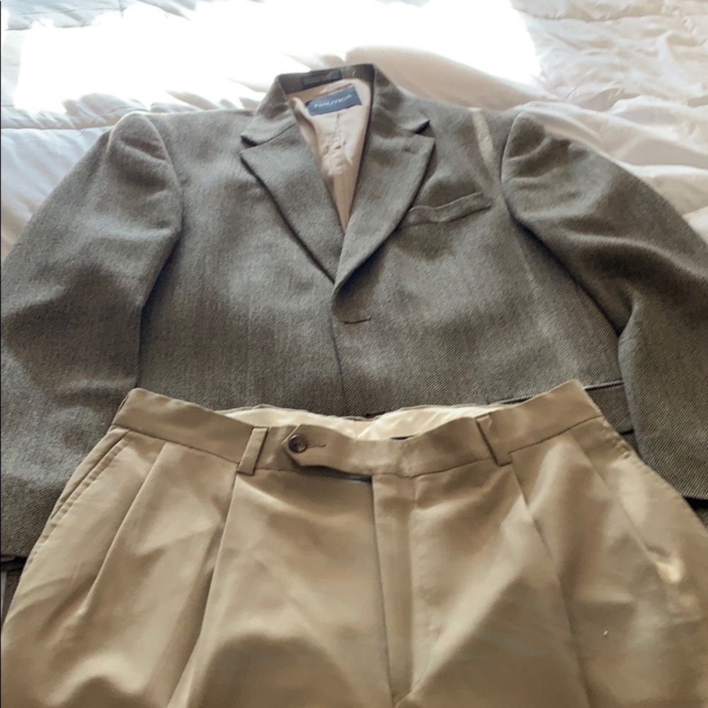 Suit - Picture 5 of 5